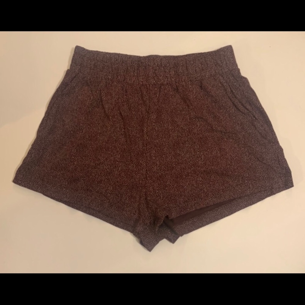 Women’s XS H&M polka dot shorts
